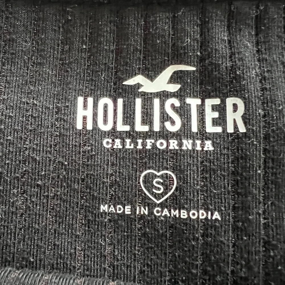 Hollister Black Ribbed Crop Tank Top - Picture 3 of 6